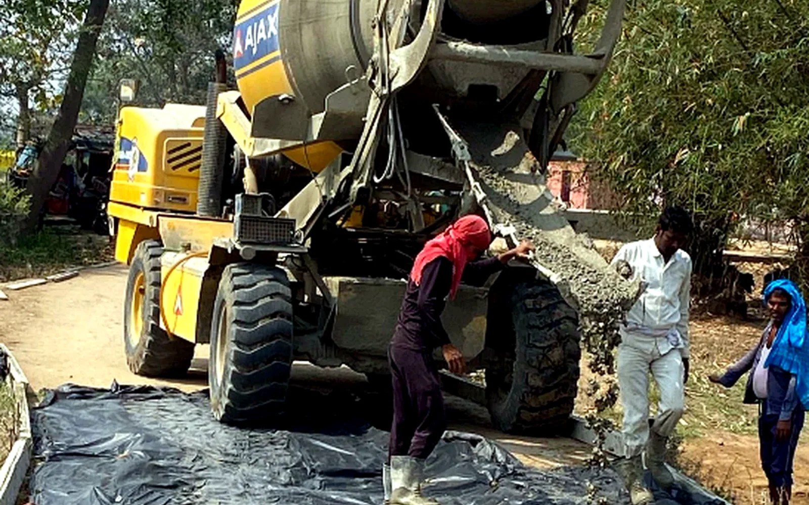 Concrete road construction